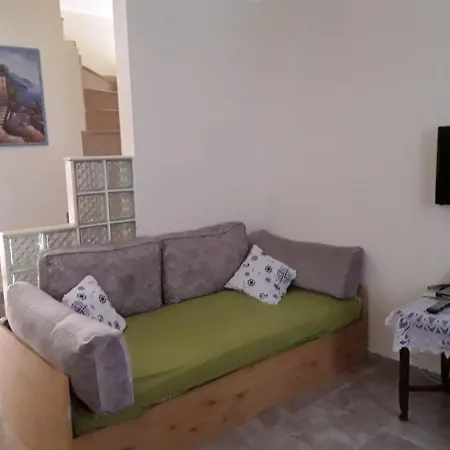 Villa çeşme'de Müstakil Bahçeli Dubleks