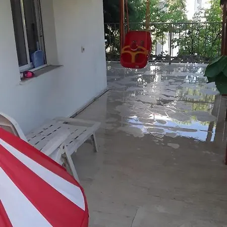 Cesme'de Mustakil Bahceli Dubleks *