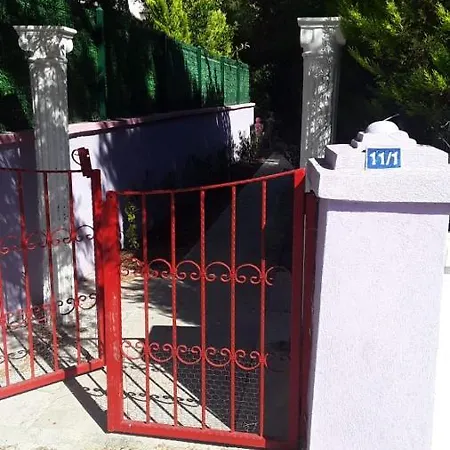 çeşme'de Müstakil Bahçeli Dubleks Çeşme